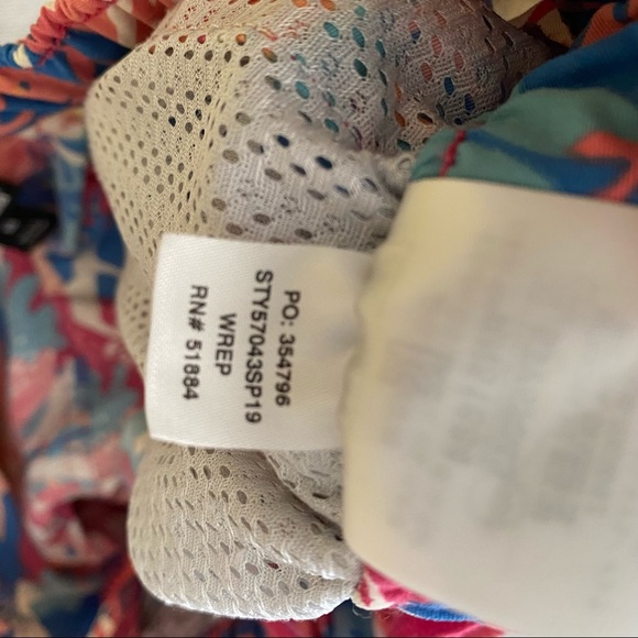 Patagonia barely baggies in Wild Waratah Reef - Picture 7 of 7